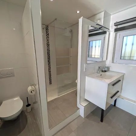 Apartment Cocon Thalassa Pieds Dans L'eau, St Aygulf *